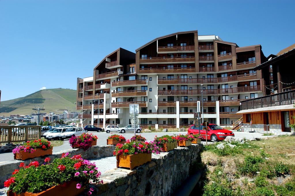 Résidence Odalys Le Christiana Alpe d'Huez Esterno foto