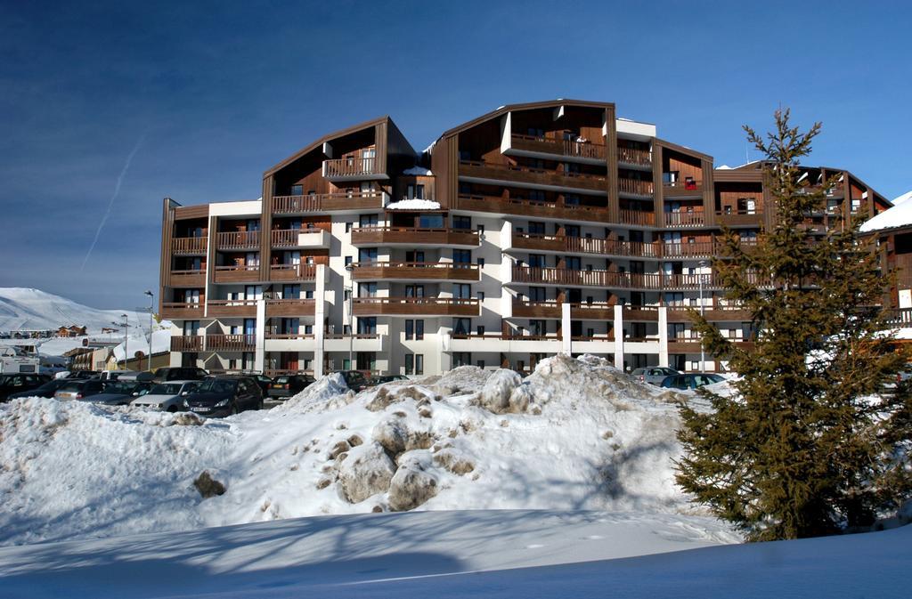 Résidence Odalys Le Christiana Alpe d'Huez Esterno foto